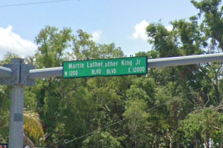 Seffner Teen Killed In Late-Night SR 574 Crash As Pickup Driver Bolts On Foot