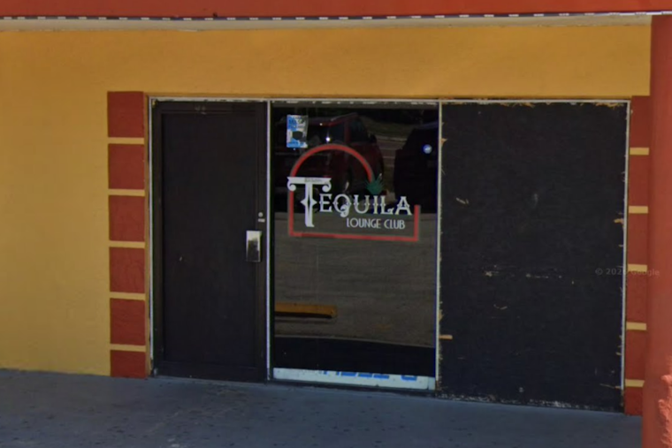Shooting Outside Tequila Lounge On Aloma Ave Leaves One Injured
