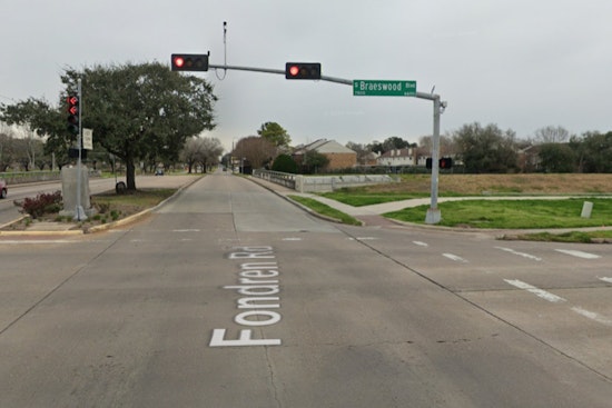 Shopping Center Shooting Shakes Willowbend, Woman Dead, One Hurt on Fondren