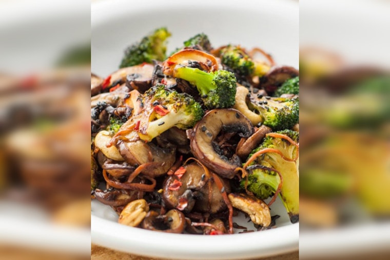 Shroomlicious Baby Pops Up at The Artist Table