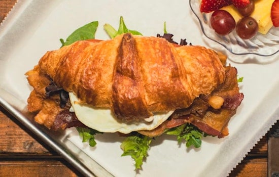 Six Years In The Rough, Fairway Tavern Swings Back To Life At Ewa Villages