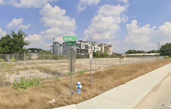 Skybridge Showdown On Center Street As 172 New Apartments Roil Houston Block