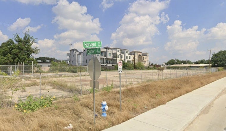 Skybridge Showdown On Center Street As 172 New Apartments Roil Houston Block