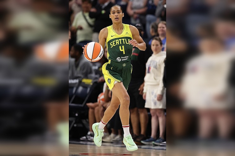 Skylar Diggins Signs With Chicago Sky, Seattle Loses Another All‑Star