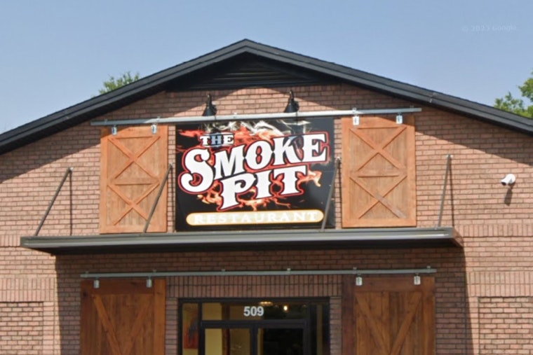 Smoke Pit Opens Lake Norman Location in Mooresville