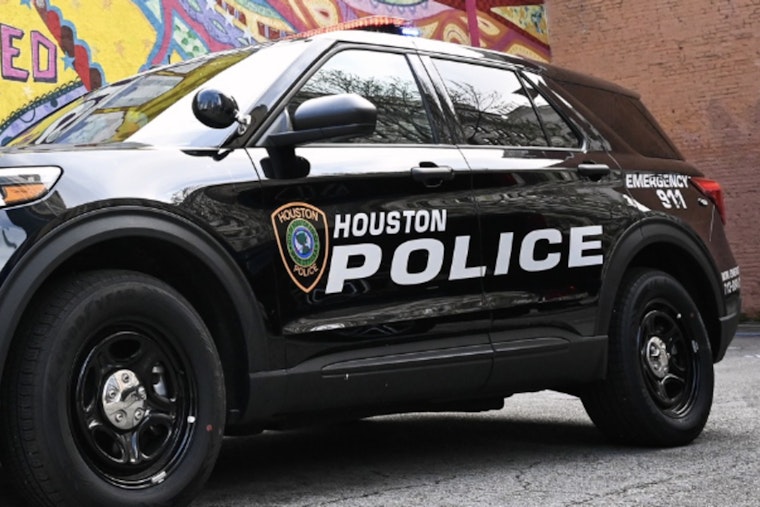 Solo Smash On Northwest Freeway Kills 22-Year-Old Houston Woman