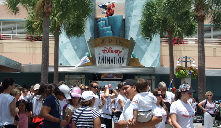 Sorcerer Mickey’s Hat Sneaks Back Into Hollywood Studios Spotlight