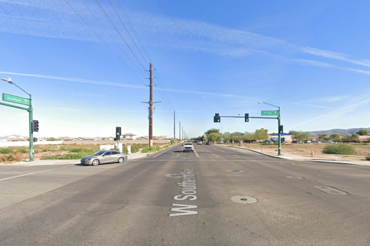 South Phoenix Left-Turn Crash Kills Motorcyclist On Evening Commute