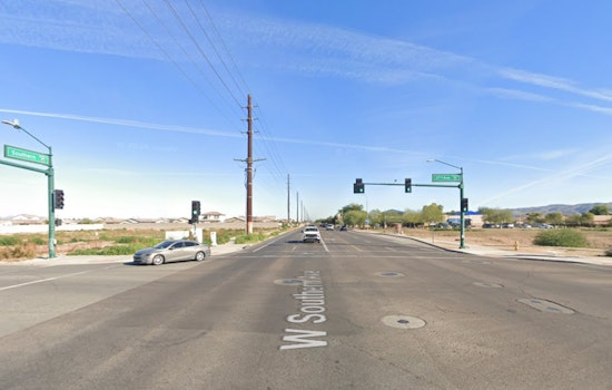 South Phoenix Left-Turn Crash Kills Motorcyclist On Evening Commute