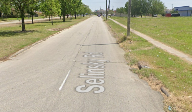 Southeast Houston Curbside Tragedy, Pedestrian Killed on Dark Selinsky Stretch
