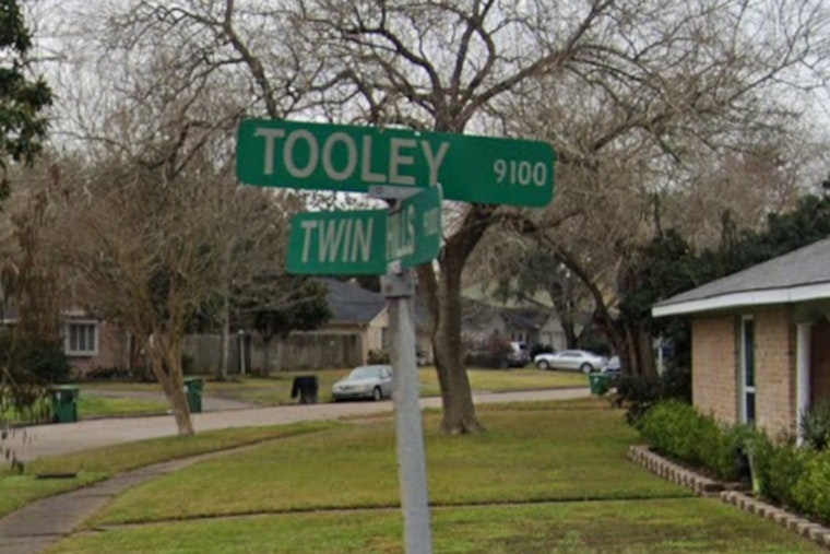Southwest Houston Burglar Botches Chimney Caper, Hauled Out By Firefighters
