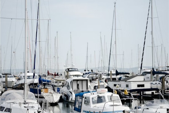 Spanish-Language Bay Alert Warns Small Boats To Steer Clear