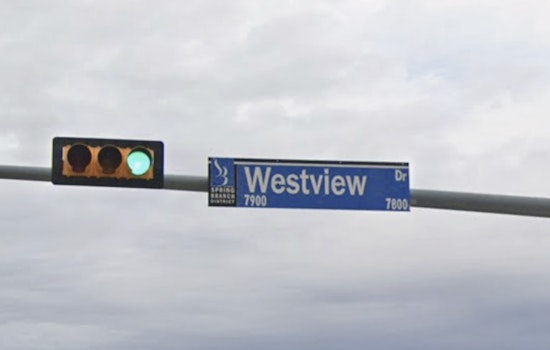 Spring Branch Crash Chaos 79-Year-Old Driver Dies On Westview Drive