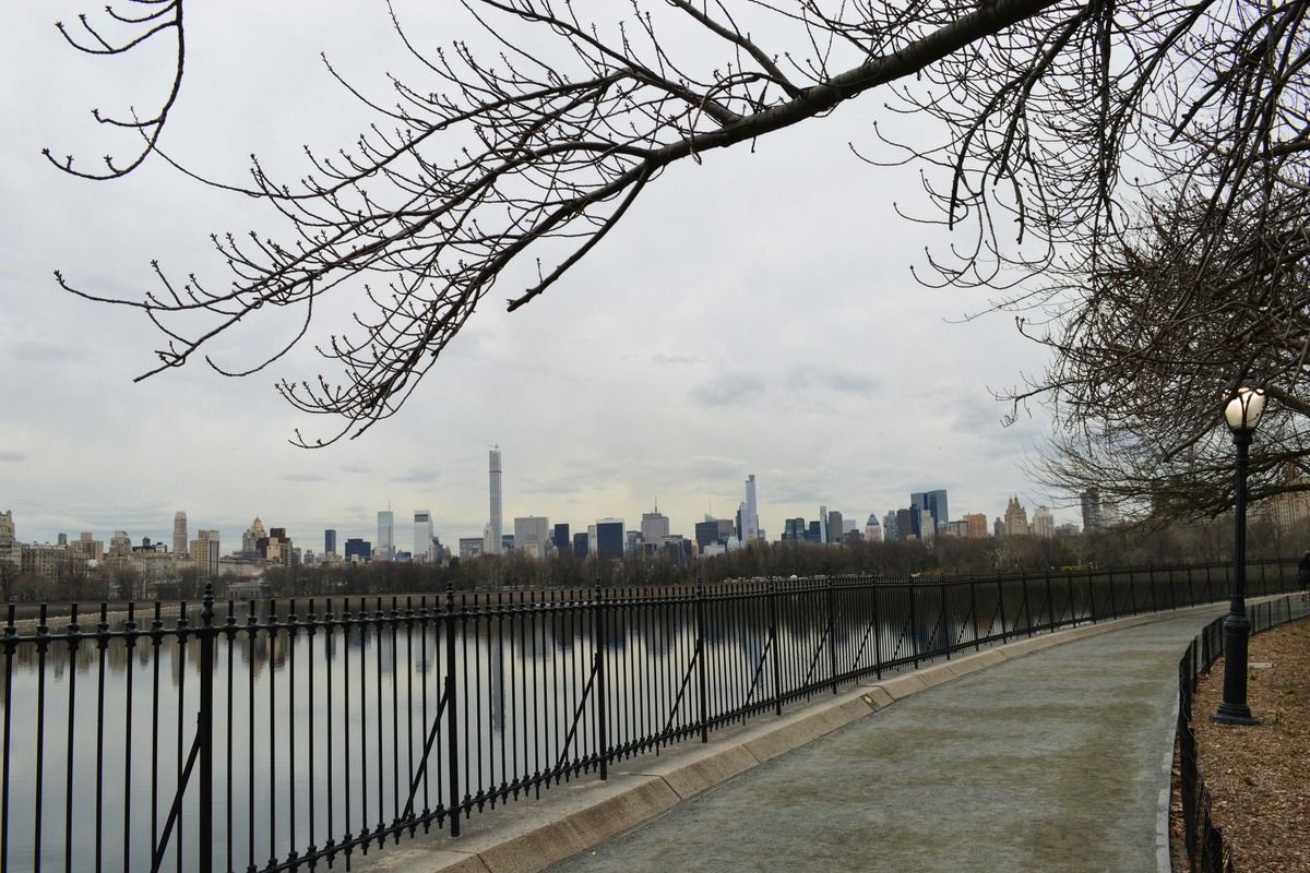 Spring Shivers As Freeze Watch And Gusty Winds Grip New York City