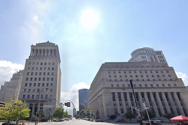 St. Louis Sizzles Into 80s Heat Before Midweek Storms Crash In