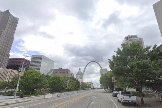 St. Louis Wakes To Slushy Chill, Then Rockets Into Midweek 70s