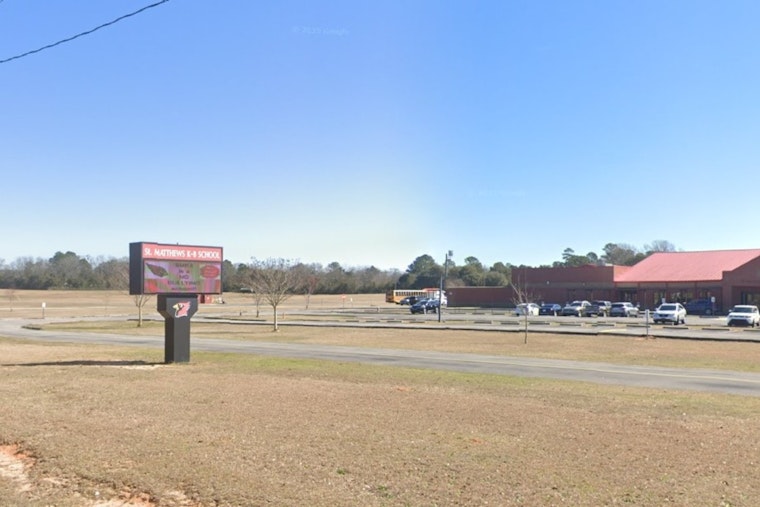 St. Matthews Sub Charged After 2nd Graders Say She Threatened To 'Shoot' Them