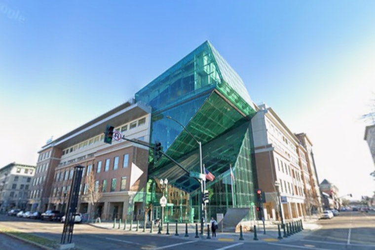 Stockton Bets On New Tower To Stop Fliers From Fleeing Town