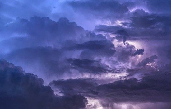 Stormy, Sticky Thursday Soaks Memphis as Weekend Heat Cranks Up