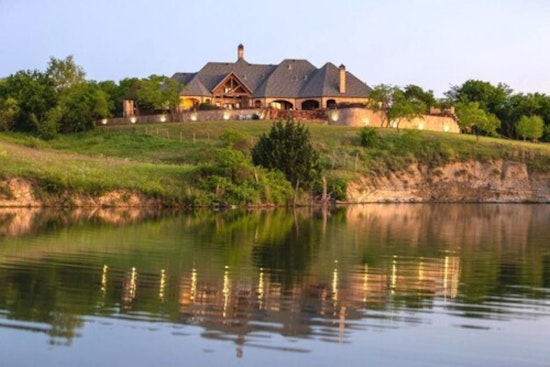 Sunflower Stunner: $16.9 Million Pearl Ranch Hits Market South of Dallas