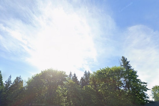 Seattle Wakes To Sun-Soaked Skies And Barely A Breeze