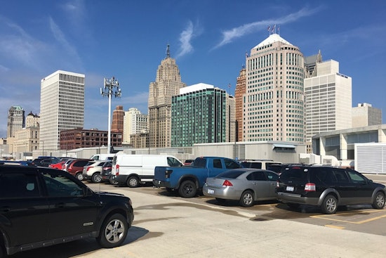 Sun’s Out, Coats On: Detroit Braces for Breezy Chill Before Rain Rolls In