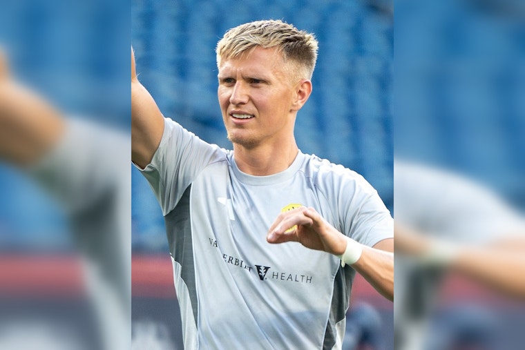 Surridge Turns Up Heat As Tigres Hit Music City