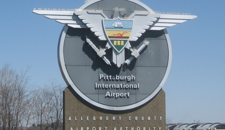Tarmac Slide Escape After Security Scare Diverts Chicago United Flight To Pittsburgh