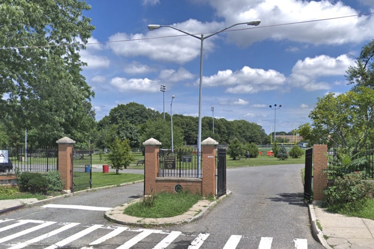 Teen Boy Gunned Down Near Baisley and Merrick in Queens Park Shooting