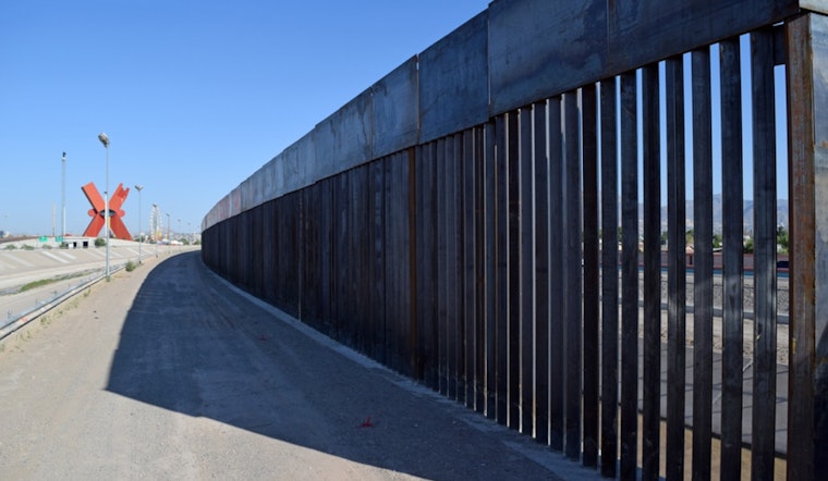 Texas Slaps Last Panel Onto $3 Billion Border Wall