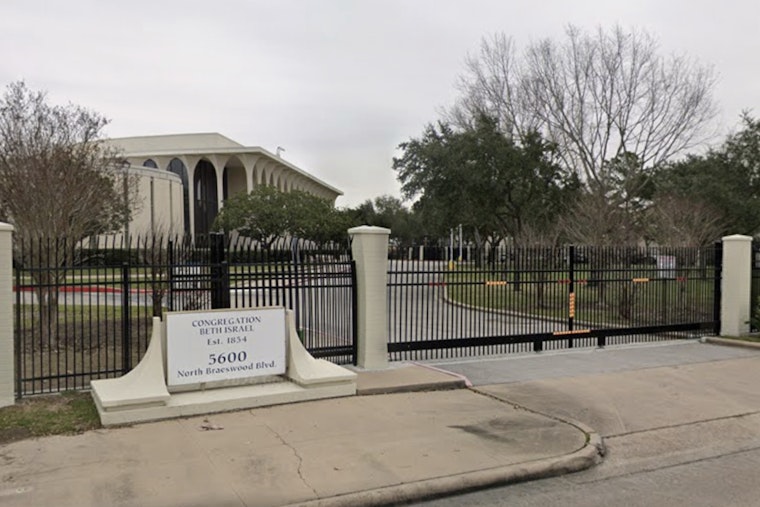 Threat Jitters Close Houston Synagogue And Day School
