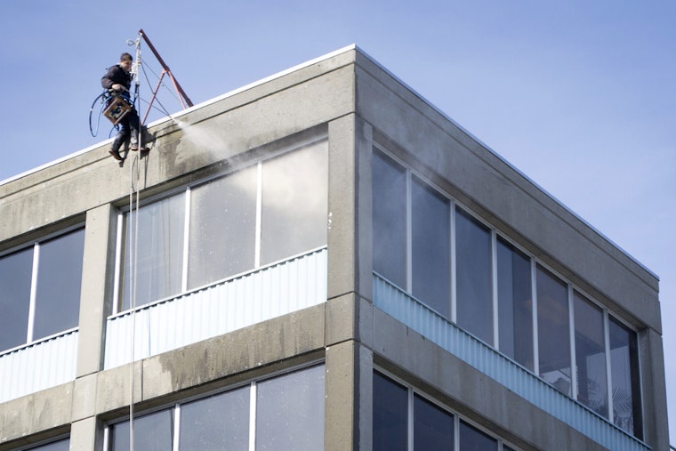 Times Square Tourists Stare As FDNY Hauls Dangling Window Washer To Safety