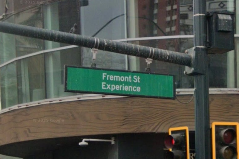 Tourist Cop Hits Fremont Street As Vegas Cracks Down Under The Canopy