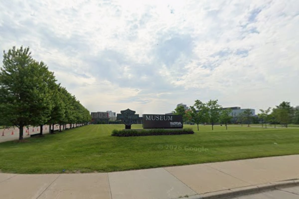 Trash Blitz: Milwaukee Volunteers Swarm Rivers in Record Cleanup Bid