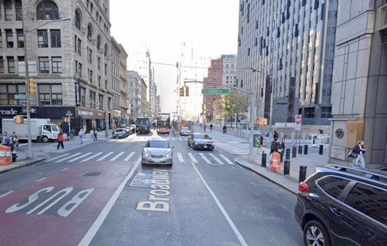 Tribeca Tower Sheds Debris, Shuts Down Reade Street