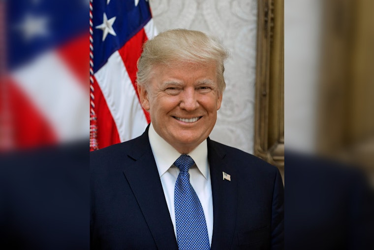 Trump Turns Lincoln Reflecting Pool Bright Blue, Preservationists See Red