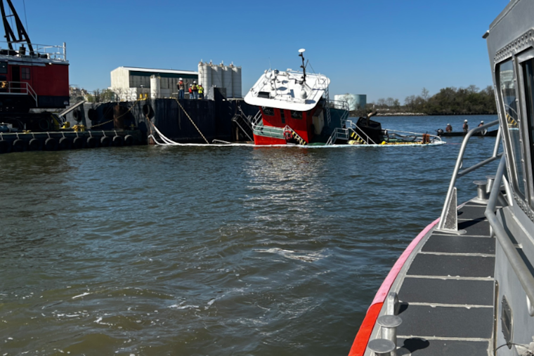 Tug Drama In Curtis Creek As Gale Goes Down Near Fort McHenry