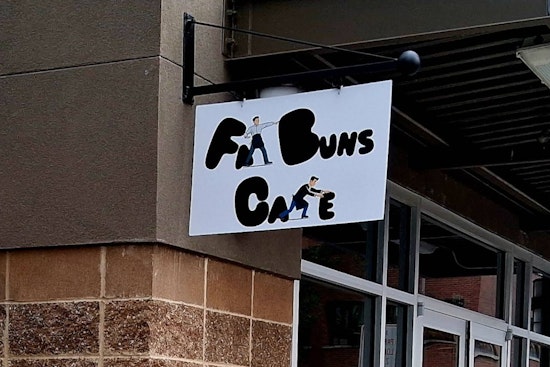 Tulip Tourists Flock To Mount Vernon’s New Grab-And-Go Grub Spots