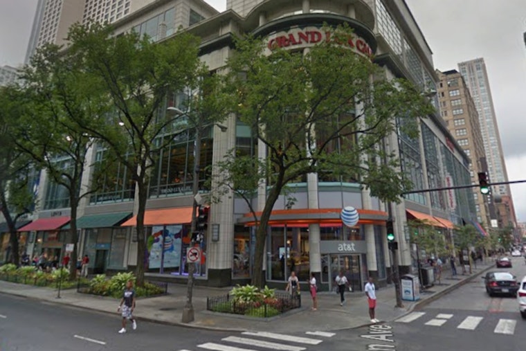 TV Game Show 'The Cube' Muscles Into Chicago's Mag Mile