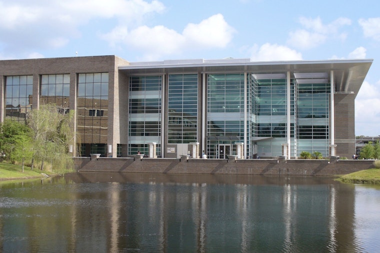 UNF Power Hunt: Jacksonville Locals Get Their Say on Next Campus Boss