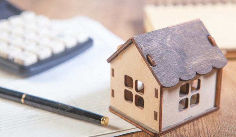 U.S. Home Prices Hit Pause as Mortgage Rates Snap Back
