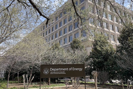 U.S. Power Trip To Caracas Puts Miami Oil Money On Edge