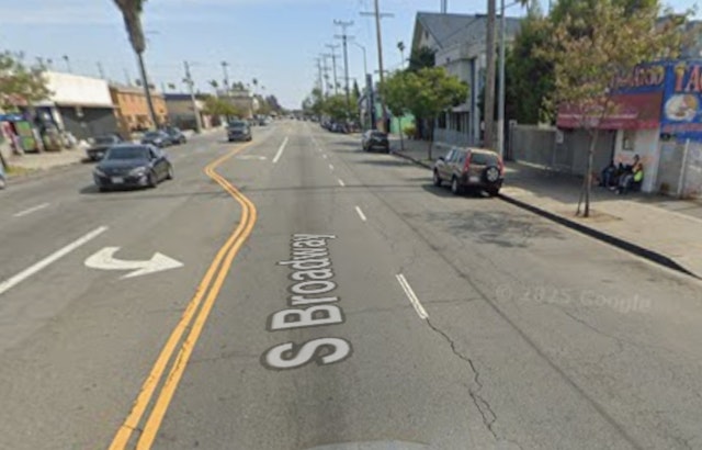 Vacant South L.A. Storefront Erupts In Smoky Broadway Blaze