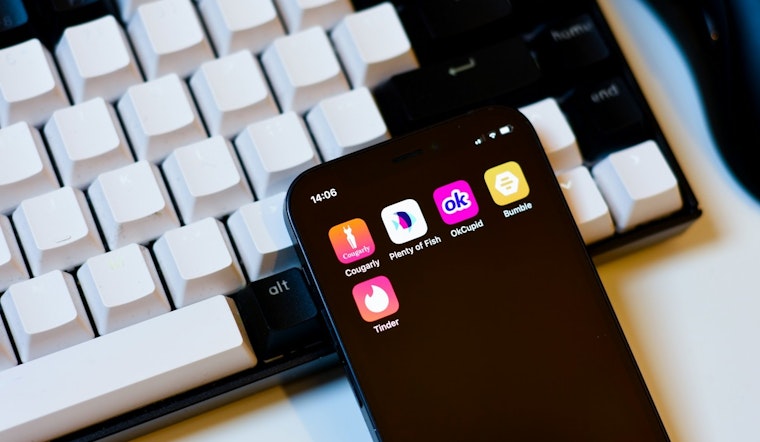 Van Nuys Pol Pushes 'Scarlet Letter' Warnings on Dating Apps