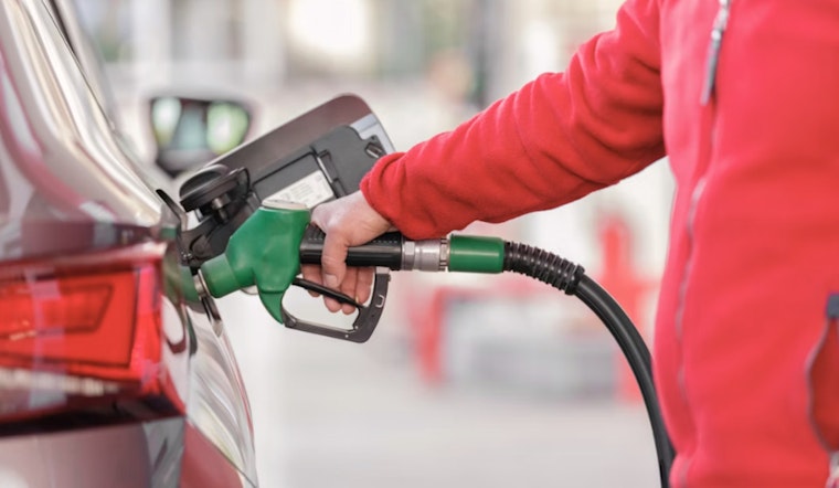 Vegas Jobs Creep Up While Gas Guzzles Paychecks