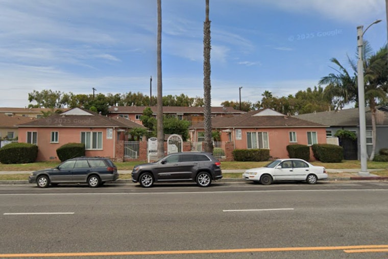Venice Blaze Erupts on Washington Blvd as Firefighters Rush In