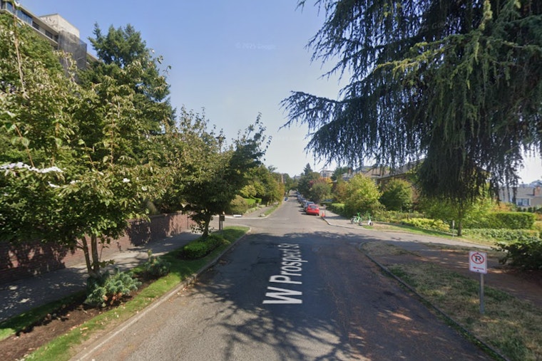 W Prospect Blaze Brings Seattle Fire Rushing To Residential Block