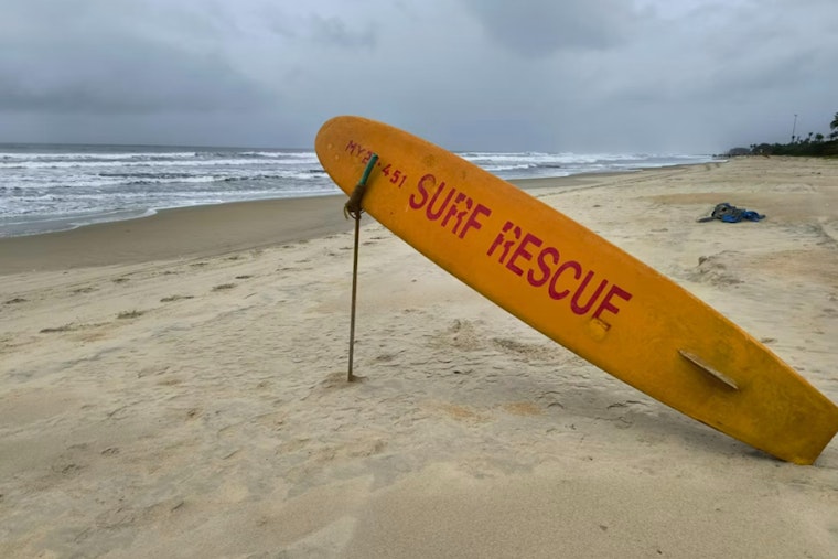 Waikiki Paddle Turns Terrifying as Woman Pulled From ‘Pops’ Fights for Life