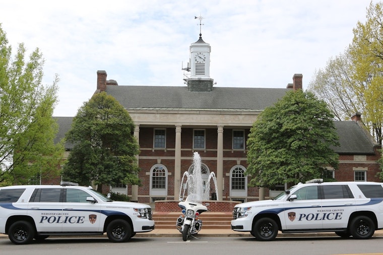 Webster Groves Cop Yanks Driver From Flaming I-44 Wreck