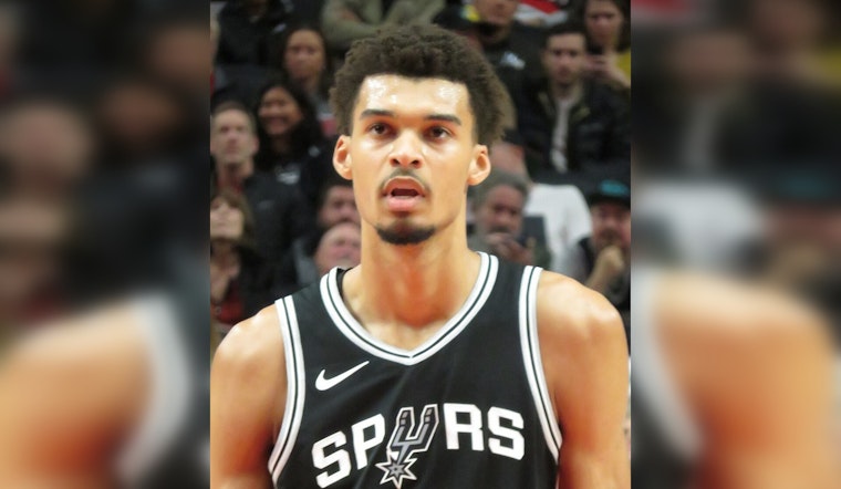 Spurs' Wemby and Keldon Crash NBA Awards Party